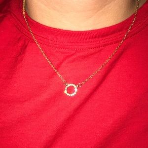 A round design necklace